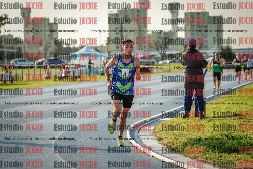 Fotos de los 3000 m llanos de varones