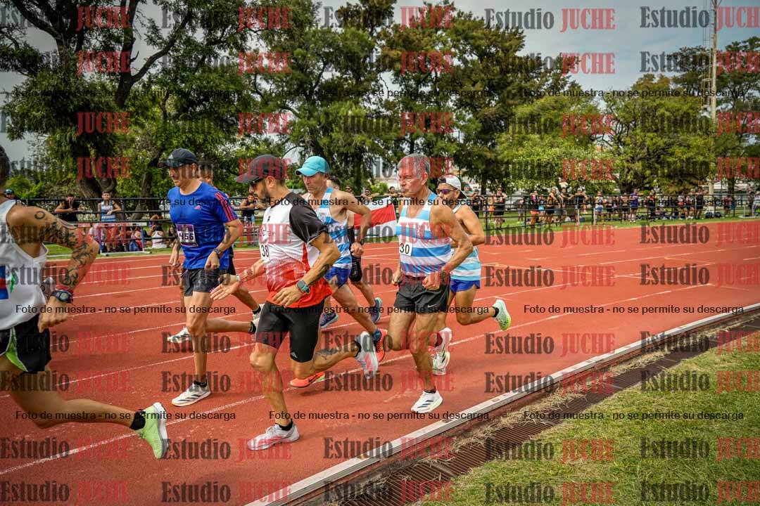 Fotos de los 3000 m llanos de varones