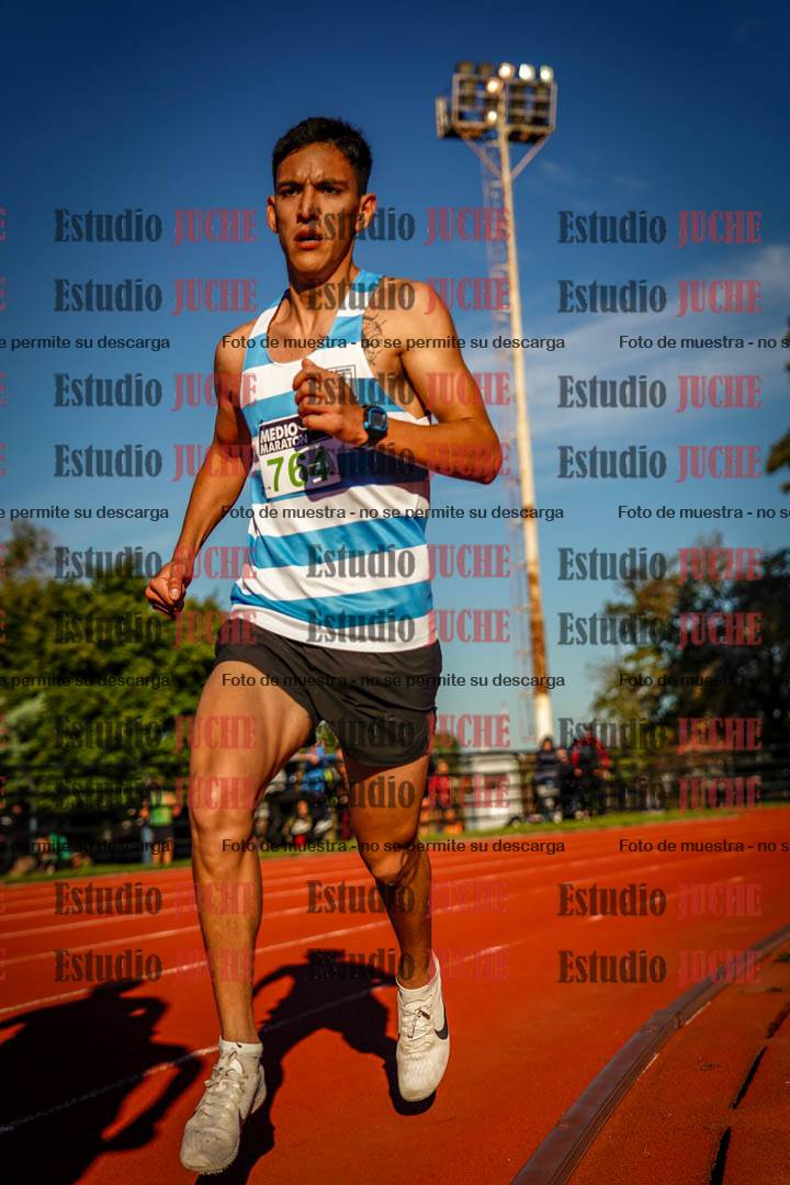 Fotos de los 3000 m llanos de varones