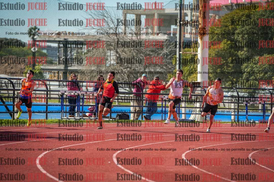 Fotos de los 200 m llanos de varones
