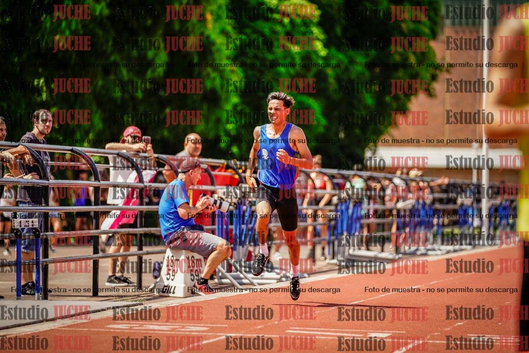 Fotos de los 400 m llanos de varones