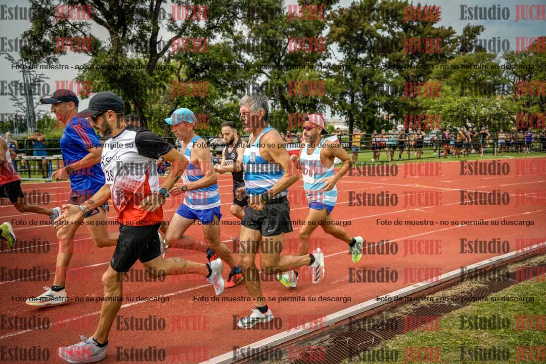 Fotos de los 3000 m llanos de varones