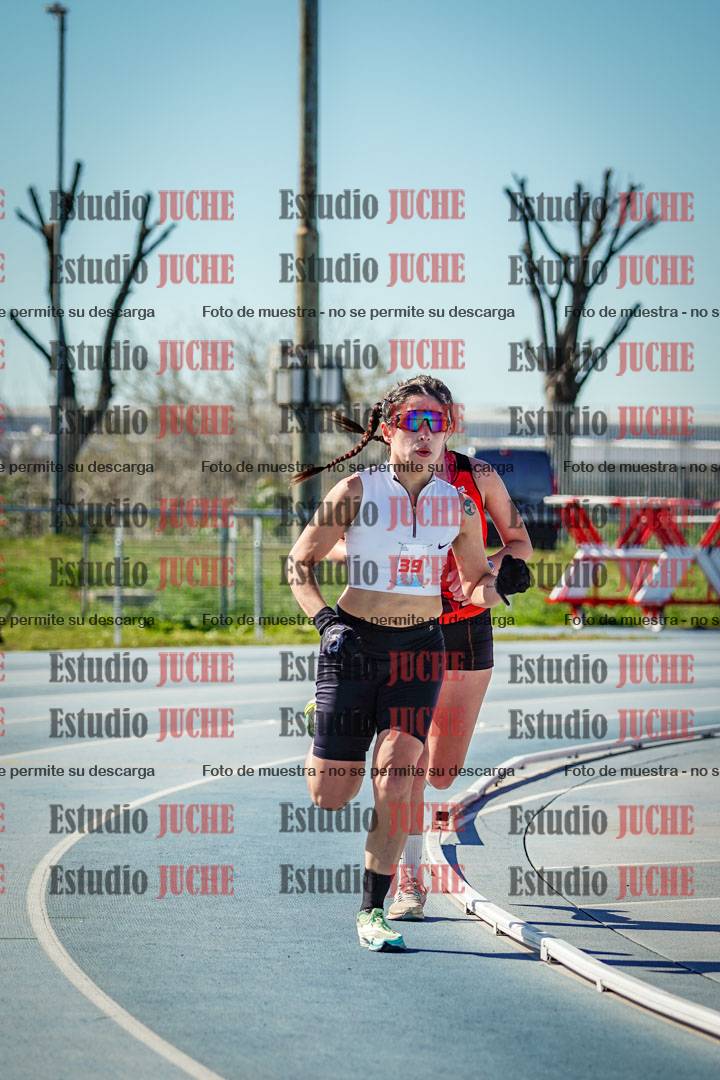 Fotos de los 5000 m llanos de mujeres y varones