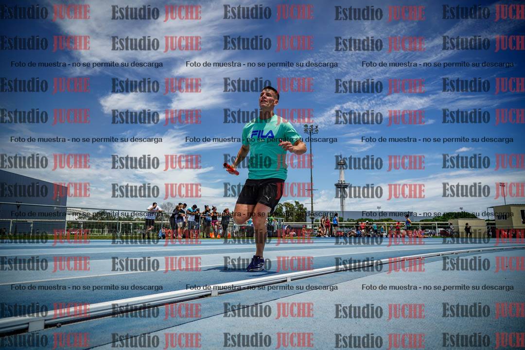 Fotos durante el transcurso de los relevos 20' para running teams - serie 2