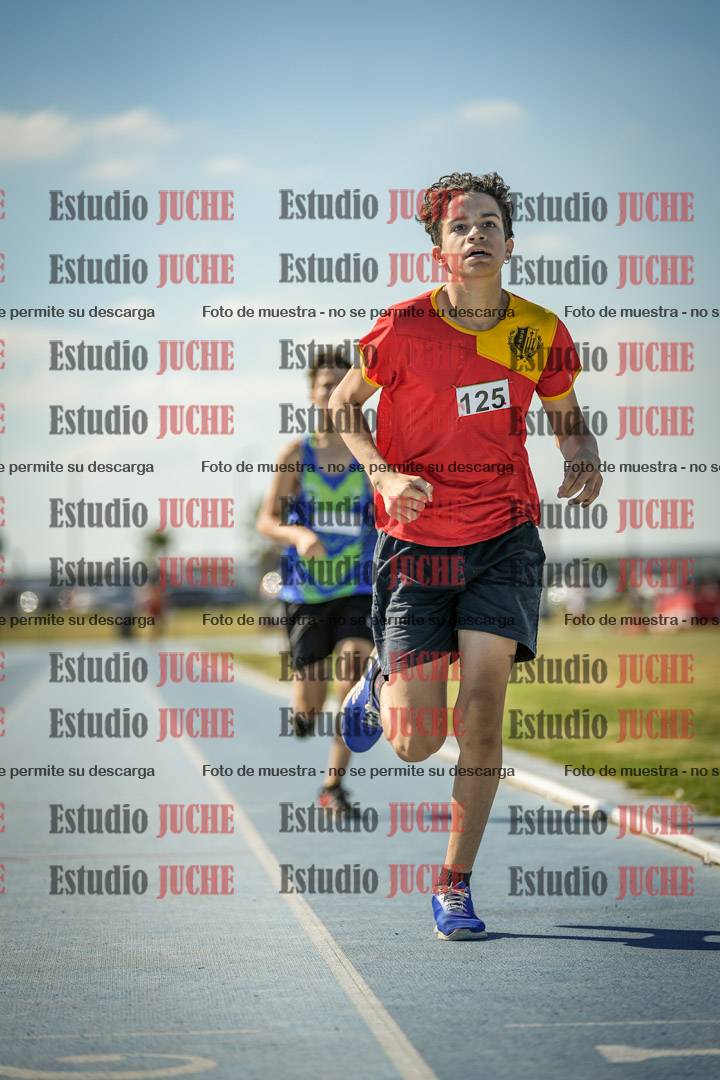 Fotos de los 600 m llanos de varones