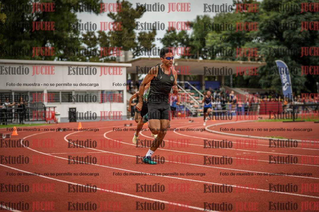 Fotos de los 400 m llanos de varones