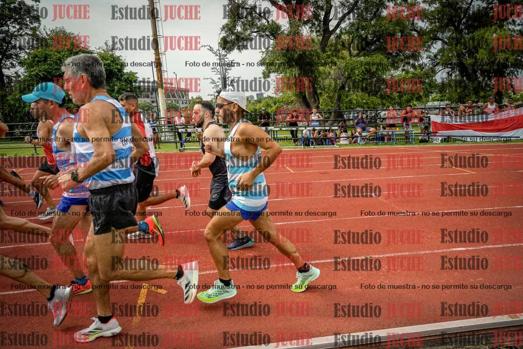 Fotos de los 3000 m llanos de varones