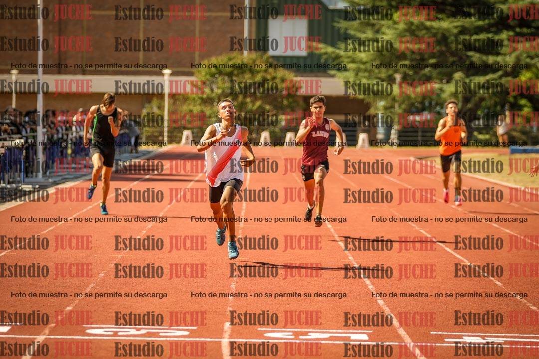 Fotos de los 400 m llanos de varones