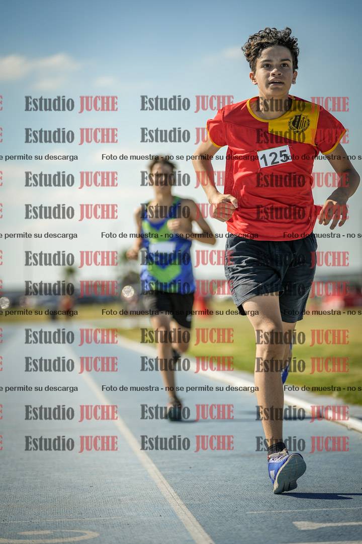 Fotos de los 600 m llanos de varones