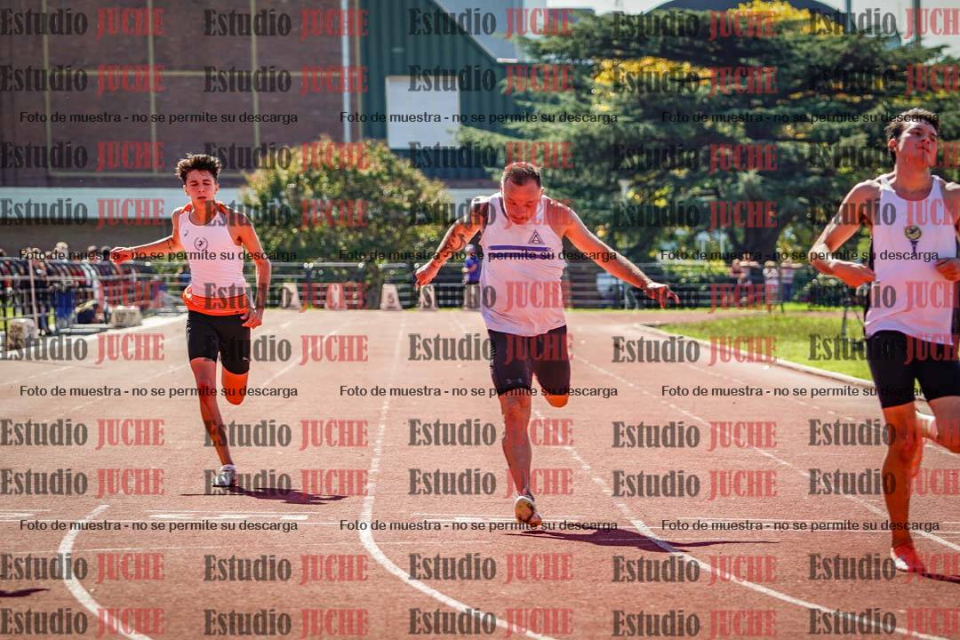 Fotos de los 200 m llanos de varones