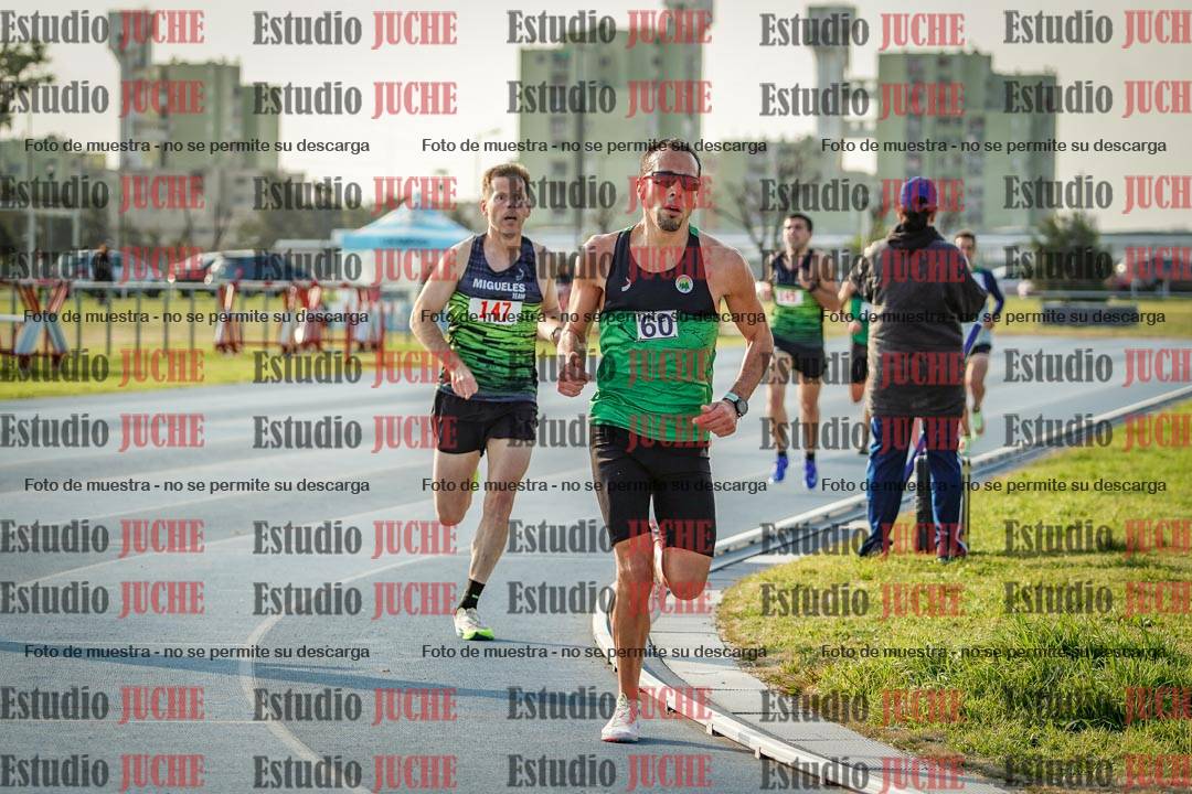 Fotos de los 3000 m llanos de varones