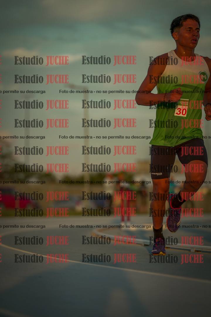 Fotos de los 3000 m llanos de varones