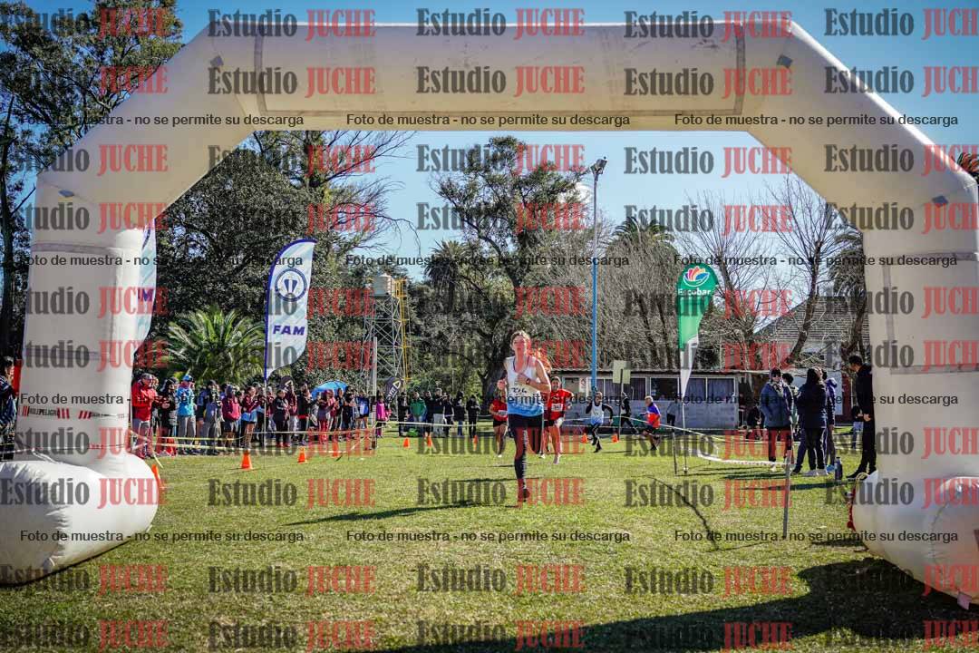 Fotos de la llegada del cross de 1500 m