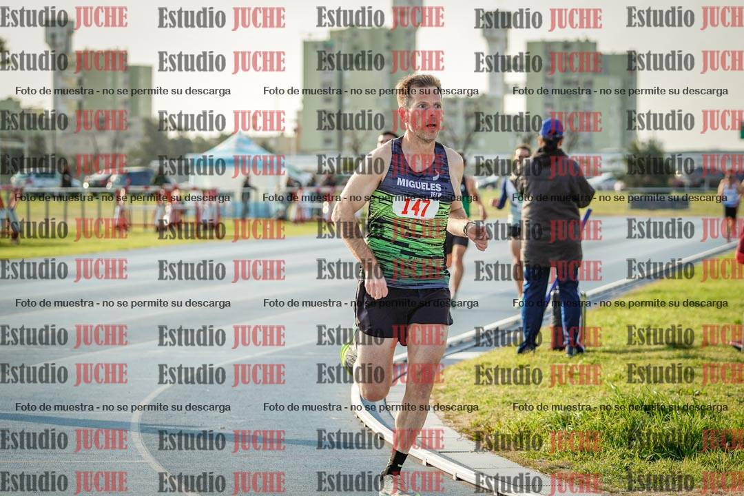 Fotos de los 3000 m llanos de varones