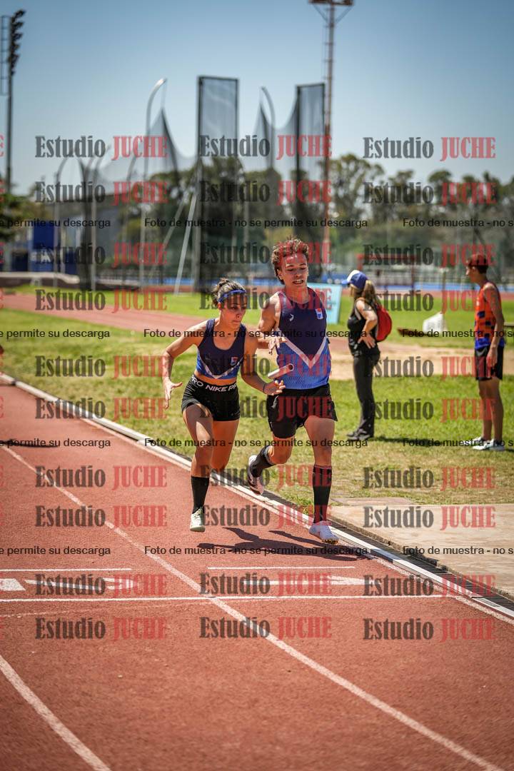 Fotos de las Postas 8x200 m de mujeres y varones - FINAL