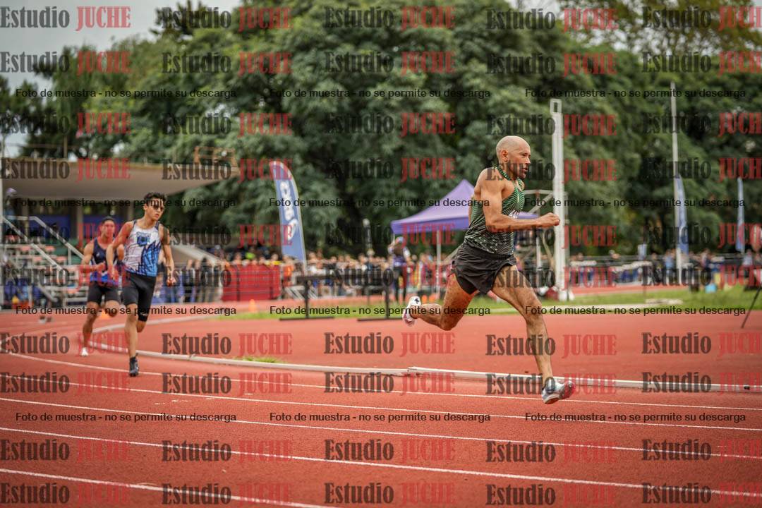 Fotos de los 400 m llanos de varones