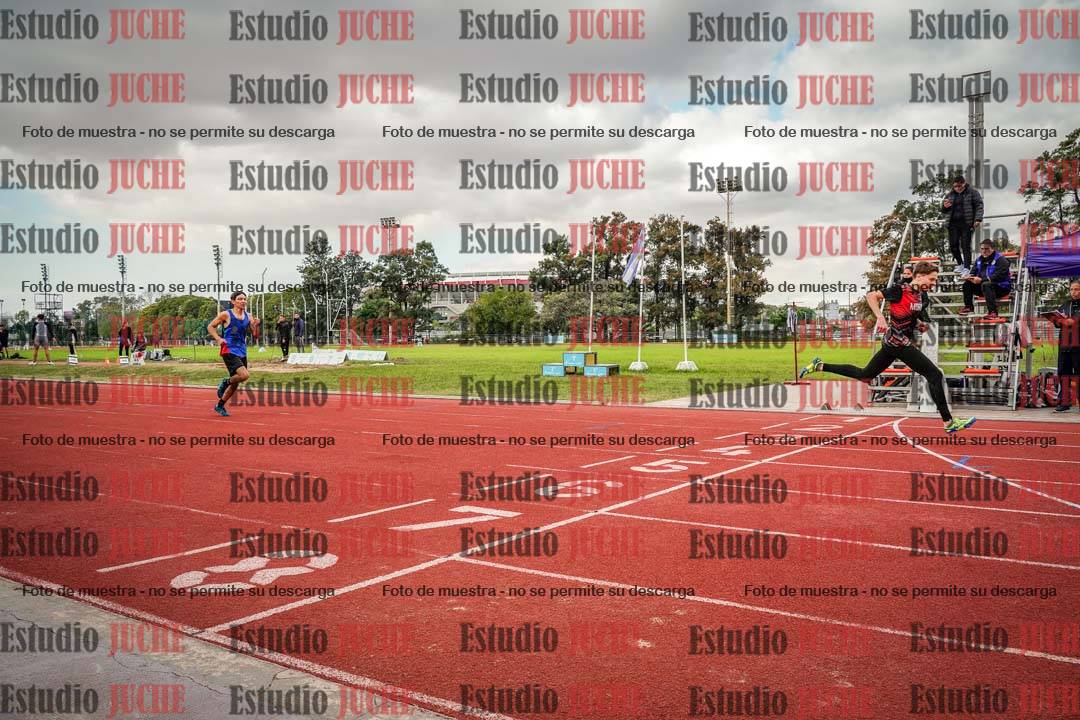 Fotos de los 400 m llanos de varones