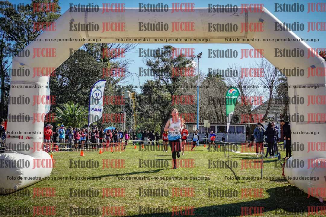 Fotos de la llegada del cross de 1500 m