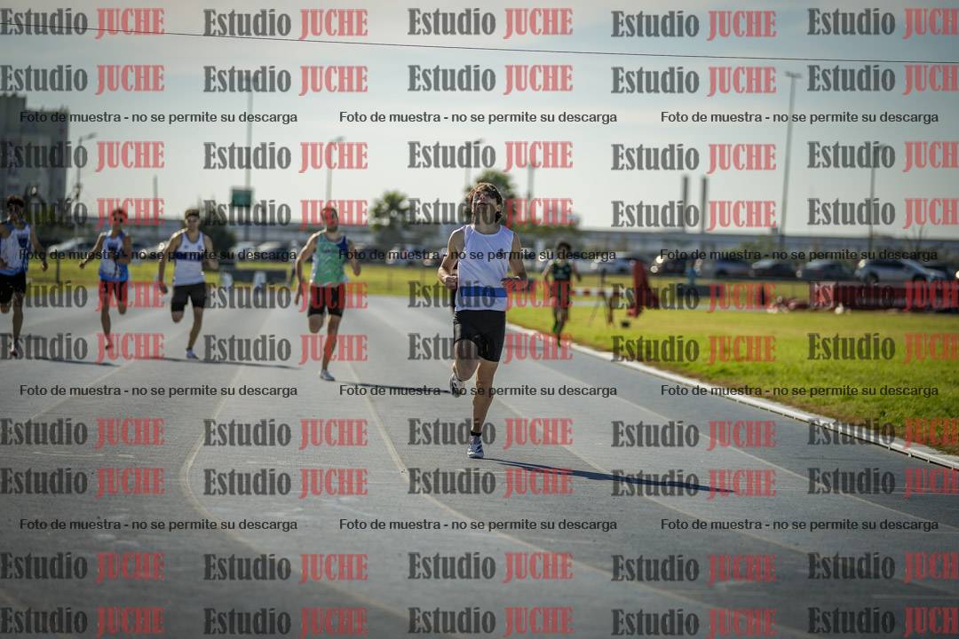 Fotos de los 400 m llanos de varones