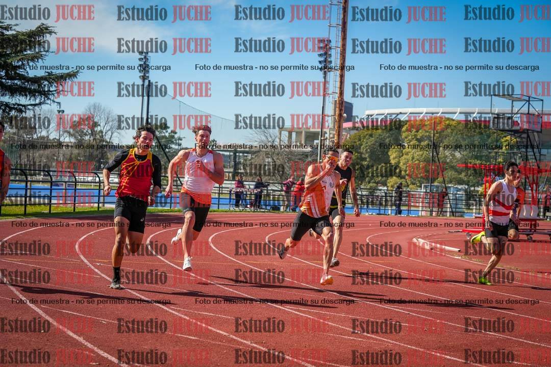 Fotos de los 200 m llanos de varones