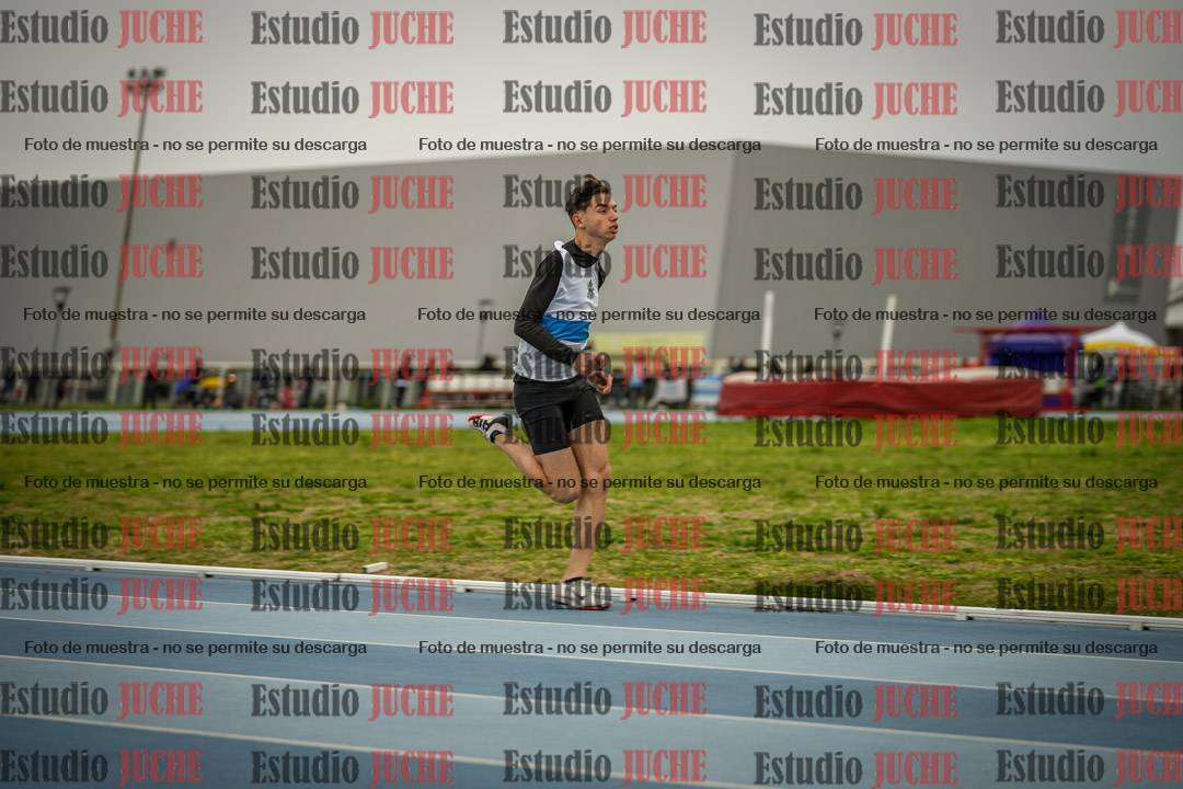 Fotos de los 300 m llanos de varones - U17
