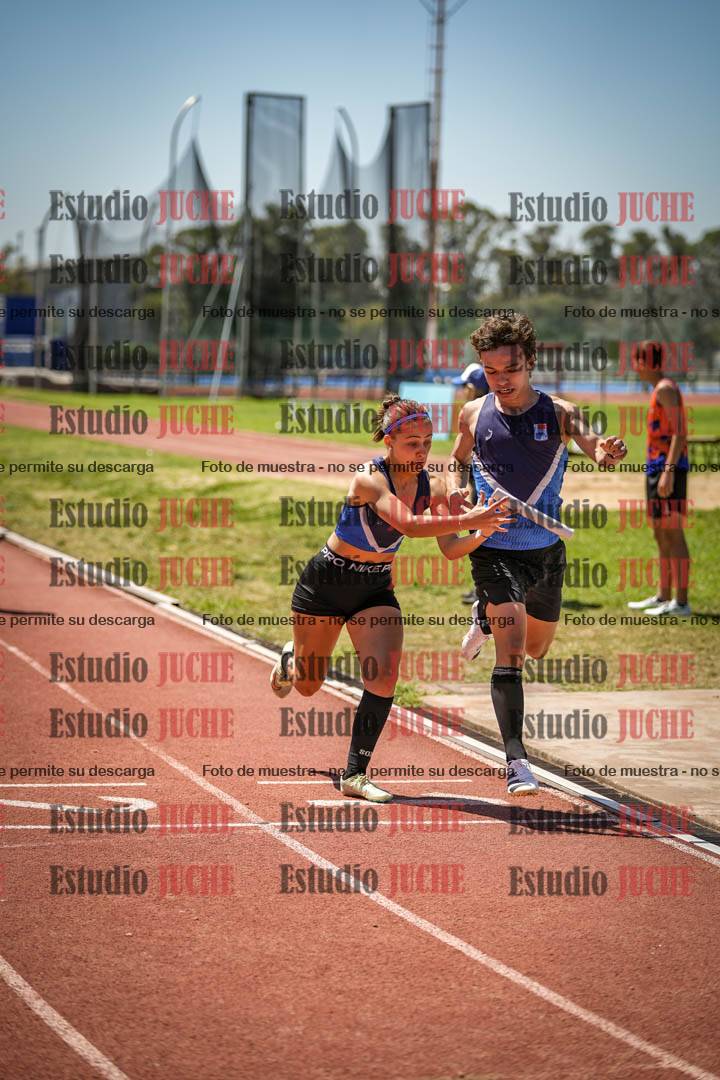 Fotos de las Postas 8x200 m de mujeres y varones - FINAL