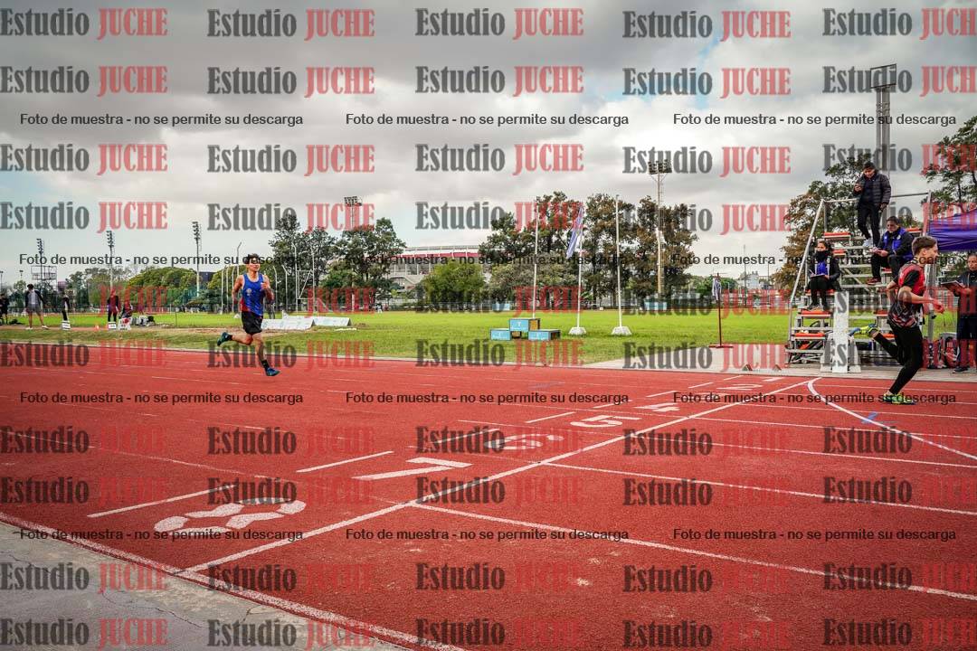 Fotos de los 400 m llanos de varones