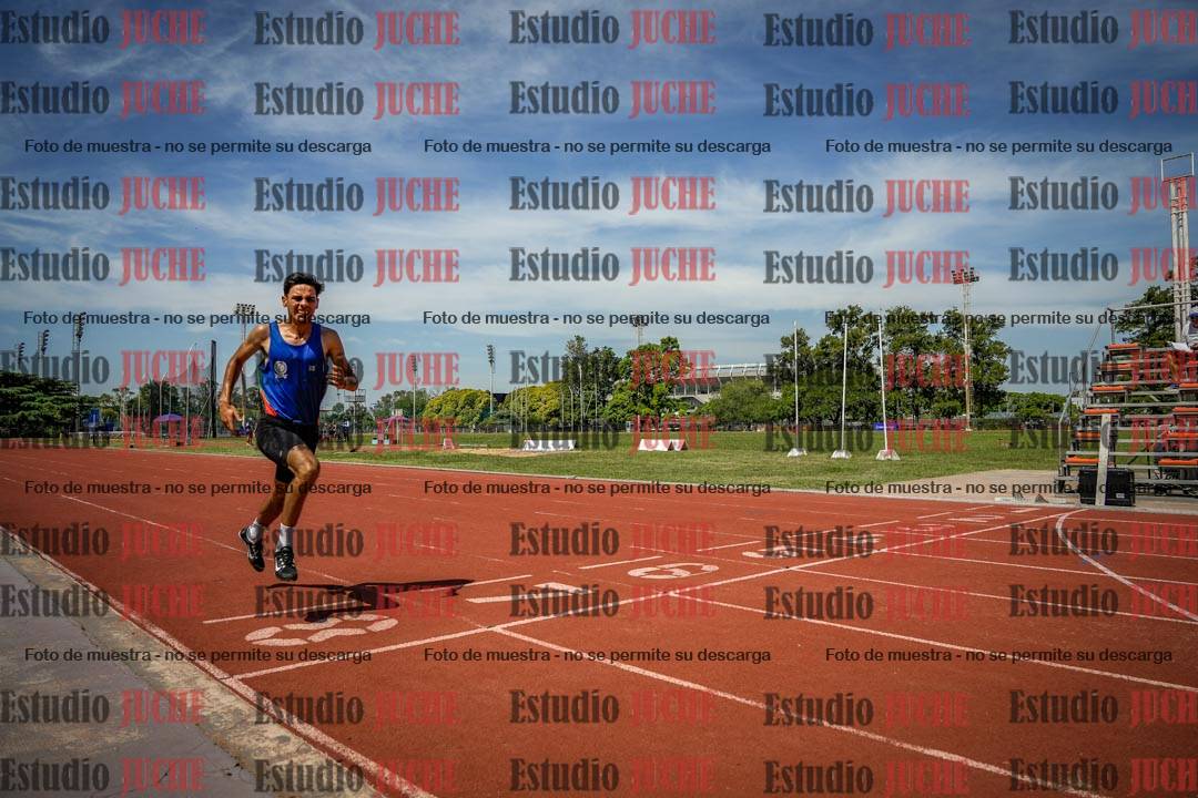 Fotos de los 400 m llanos de varones
