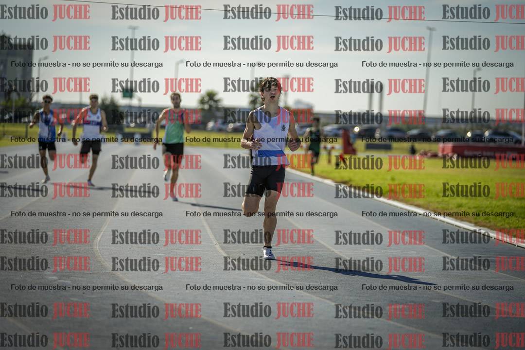 Fotos de los 400 m llanos de varones