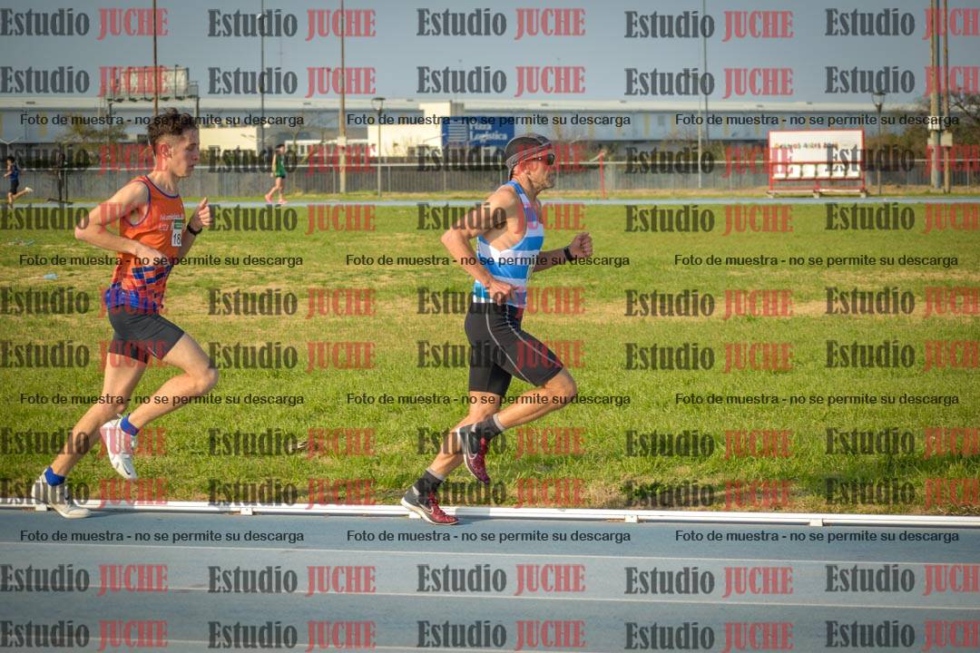 Fotos de los 3000 m llanos de varones