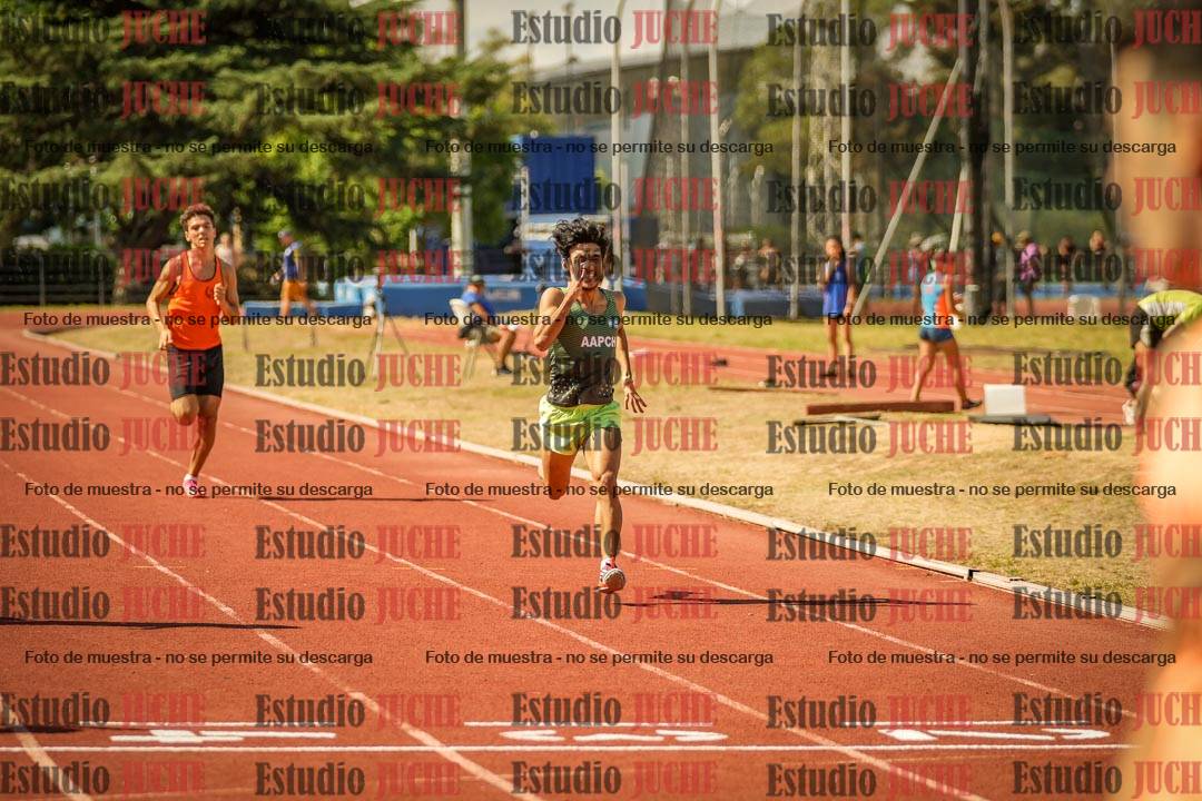Fotos de los 400 m llanos de varones