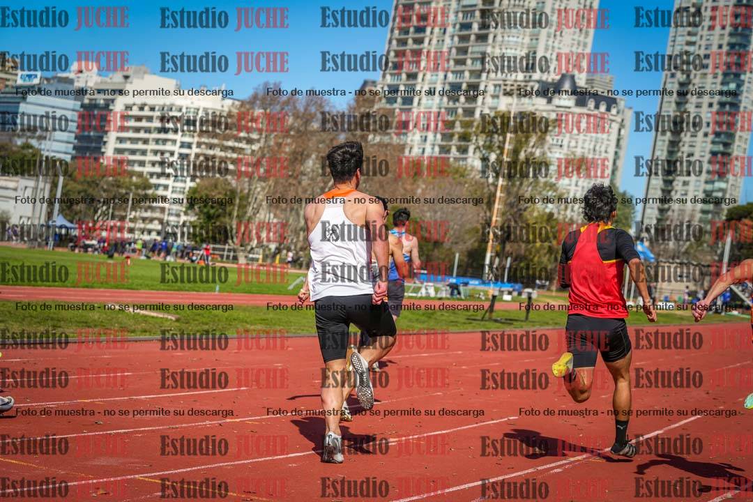 Fotos de los 200 m llanos de varones
