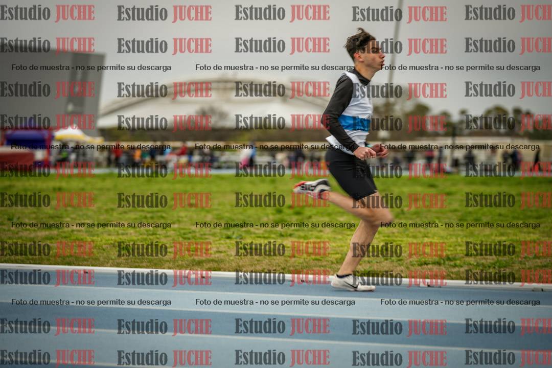 Fotos de los 300 m llanos de varones - U17