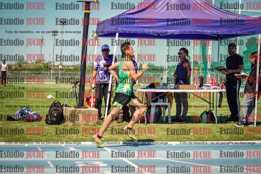 Fotos de los 800 m llanos de varones