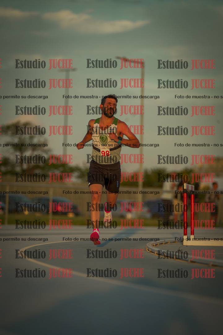 Fotos de los 3000 m llanos de varones