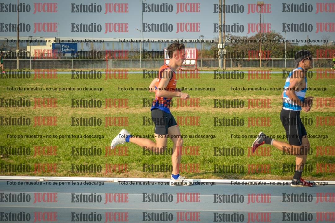 Fotos de los 3000 m llanos de varones