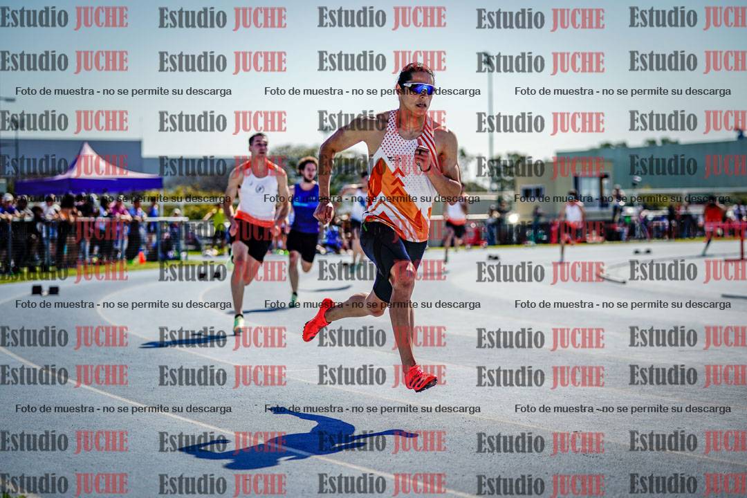 Fotos de los 400 m llanos de varones