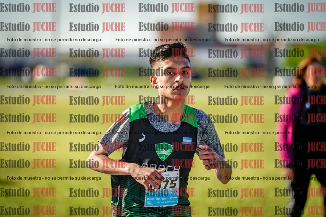 Fotos de los 2000 m llanos de varones