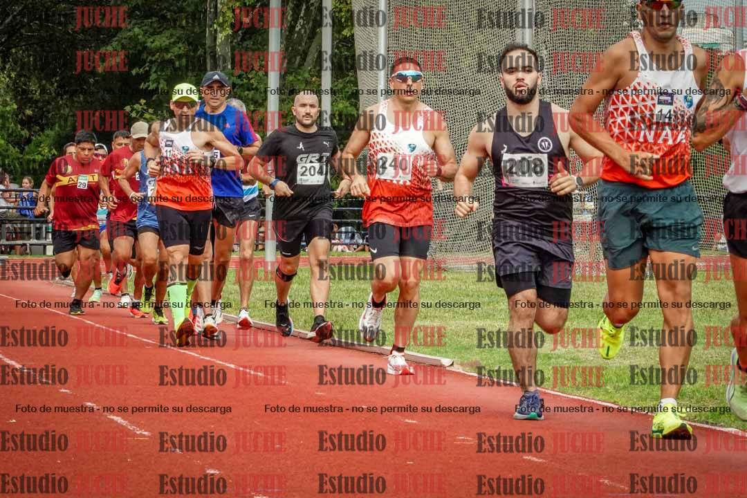 Fotos de los 3000 m llanos de varones