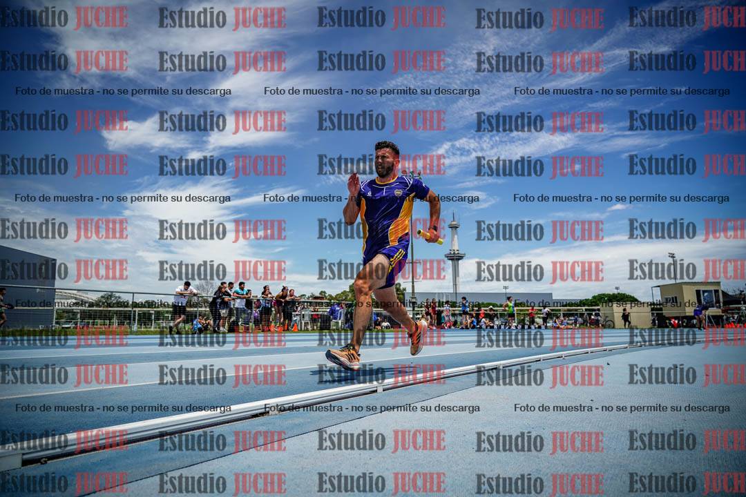 Fotos durante el transcurso de los relevos 20' para running teams - serie 2