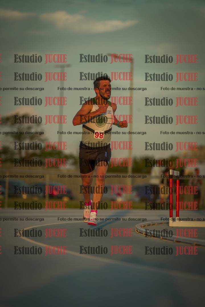 Fotos de los 3000 m llanos de varones