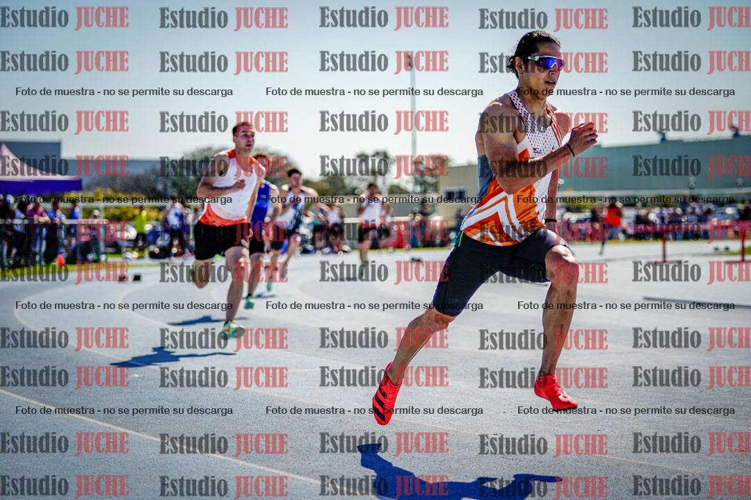 Fotos de los 400 m llanos de varones