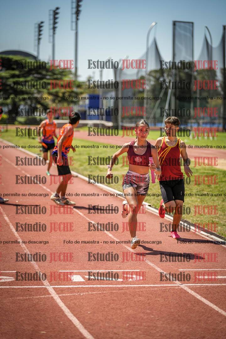 Fotos de las Postas 8x200 m de mujeres y varones - FINAL