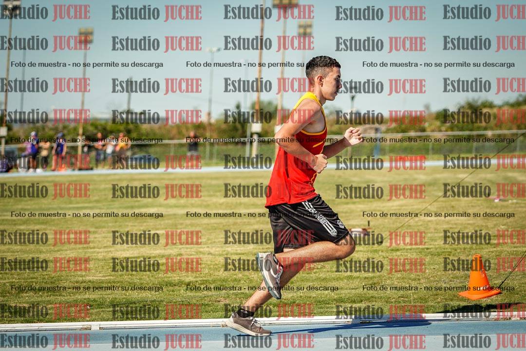 Fotos de los 600 m llanos de varones