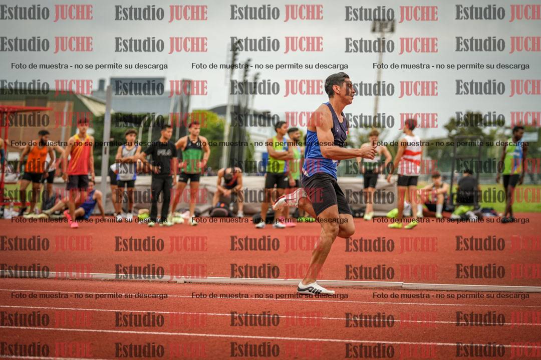 Fotos de los 400 m llanos de varones