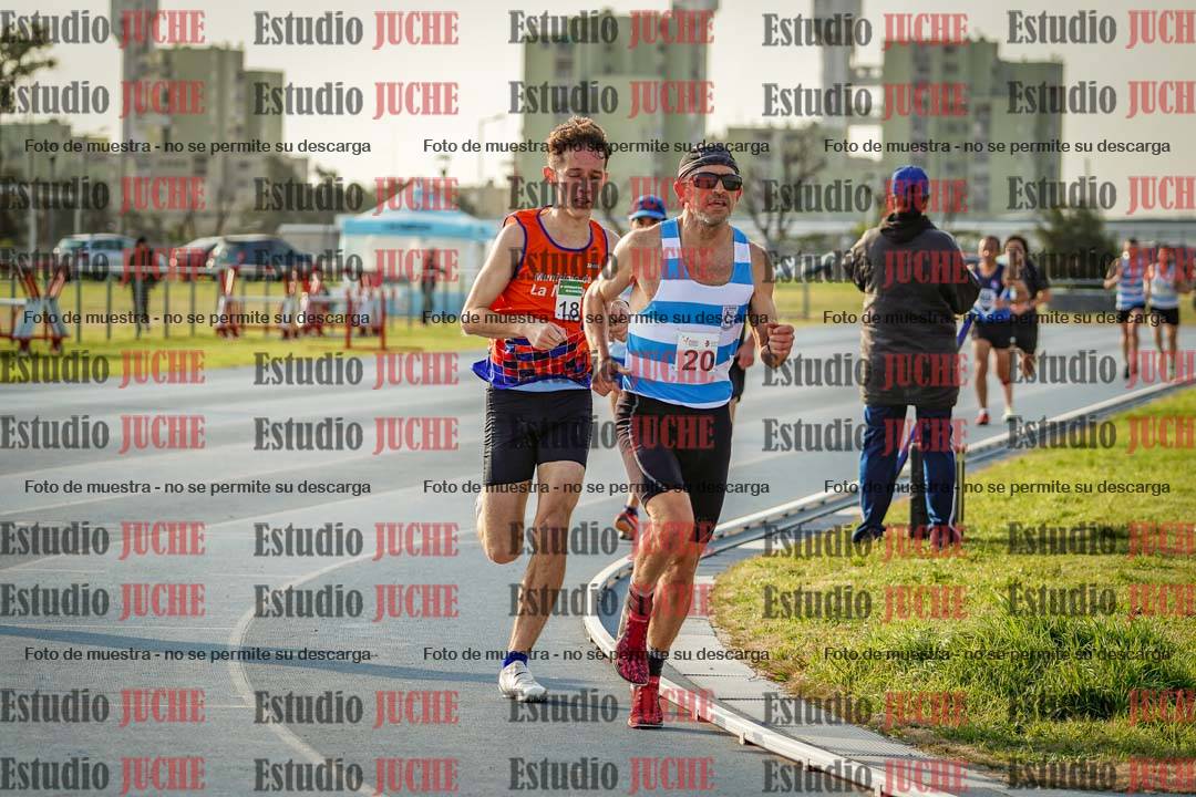Fotos de los 3000 m llanos de varones