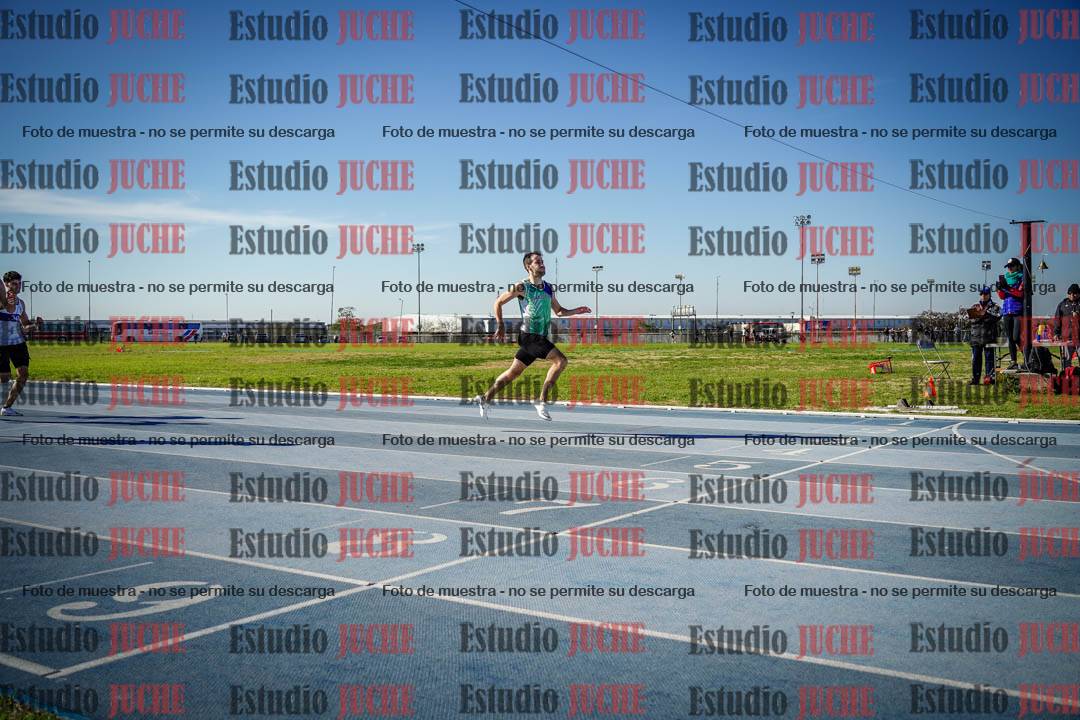 Fotos de los 400 m llanos de varones