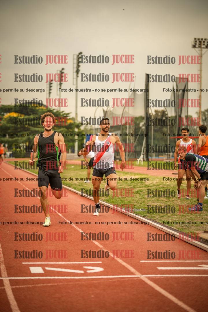 Fotos de las Postas 4x400 m de varones