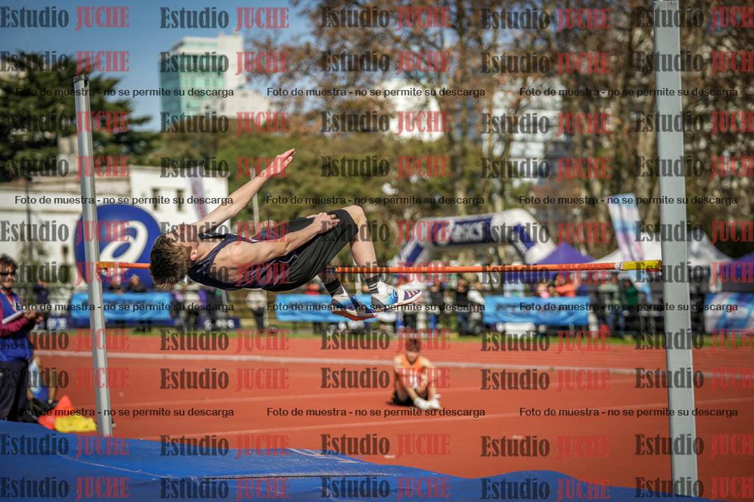 Fotos del salto en alto de varones