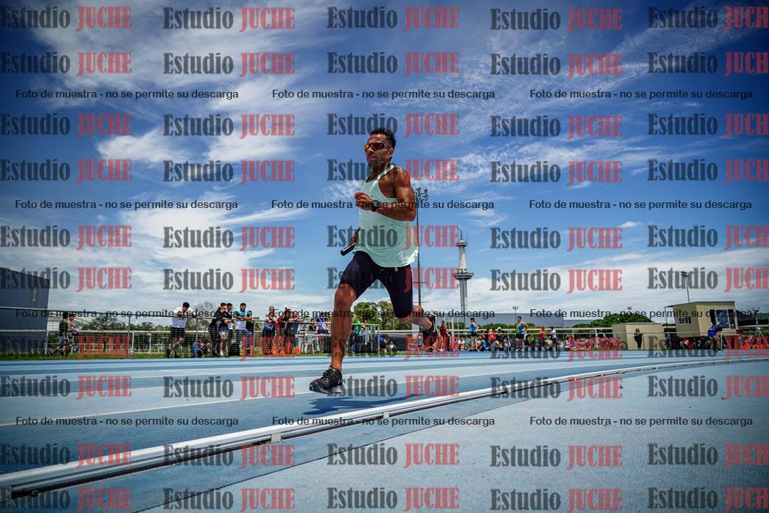 Fotos durante el transcurso de los relevos 20' para running teams - serie 2